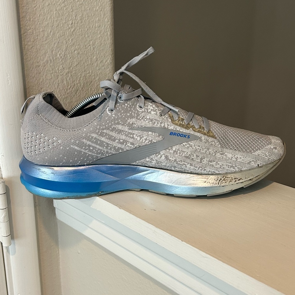 Brooks Levitate 3 Men’s Size 11.5D Running Shoes Gray Knit Sneakers 1103121D199 - Picture 6 of 12